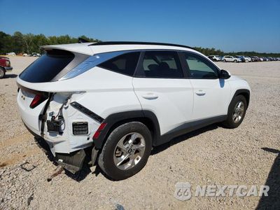 Trzecie zdjęcie samochodu z tyłu: 2024 HYUNDAI TUCSON SEL VIN:5NMJB3DE2RH380395 - miniatura