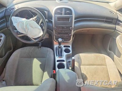 Zdjęcie 8 z 12 samochodu: 2015 CHEVROLET MALIBU LS VIN:1G11A5SLXFF139458 - miniatura