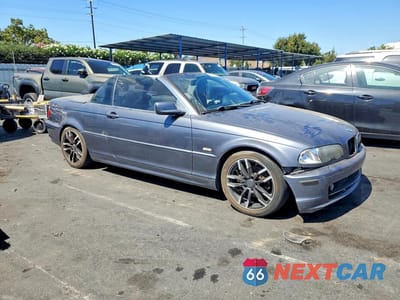 Czwarte zdjęcie samochodu z boku: 2002 BMW 325 CI VIN:WBABS33432PG83583 - miniatura
