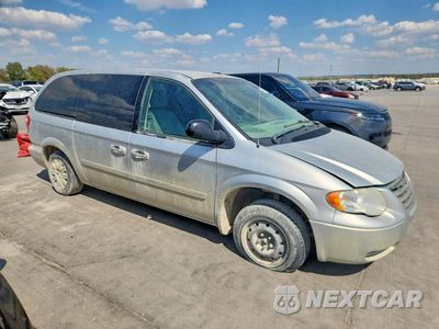 Czwarte zdjęcie samochodu z boku: 2005 CHRYSLER TOWN & COUNTRY LX VIN:2C4GP44R85R518610 - miniatura