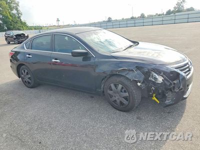 Czwarte zdjęcie samochodu z boku: 2015 NISSAN ALTIMA 2.5 VIN:1N4AL3AP6FC191008 - miniatura