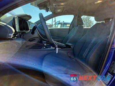 Zdjęcie 7 z 12 samochodu: 2023 HYUNDAI ELANTRA SEL VIN:KMHLM4AG3PU448736 - miniatura