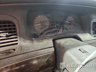 Zdjęcie 9 z 12 samochodu: 2010 MERCURY GRAND MARQUIS LS VIN:2MEBM7FV6AX619244 - miniatura