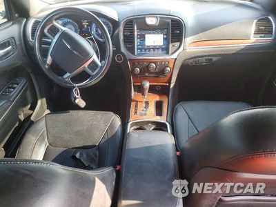 Zdjęcie 8 z 12 samochodu: 2012 CHRYSLER 300C LUXURY VIN:2C3CCAPT6CH253919 - miniatura