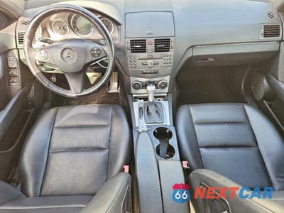 Zdjęcie 8 z 12 samochodu: 2010 MERCEDES-BENZ C 300 VIN:WDDGF5EB2AF440827 - miniatura