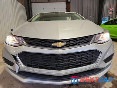 Piąte zdjęcie samochodu w środku: 2018 CHEVROLET CRUZE LT VIN:1G1BE5SM3J7171754 - miniatura
