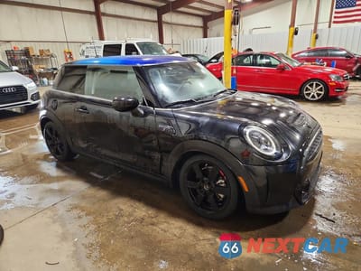 Czwarte zdjęcie samochodu z boku: 2024 MINI COOPER S VIN:WMW53DH06R2V37902 - miniatura