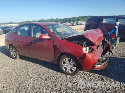 Czwarte zdjęcie samochodu z boku: 2010 HYUNDAI ELANTRA GLS VIN:KMHDU4AD1AU115551 - miniatura