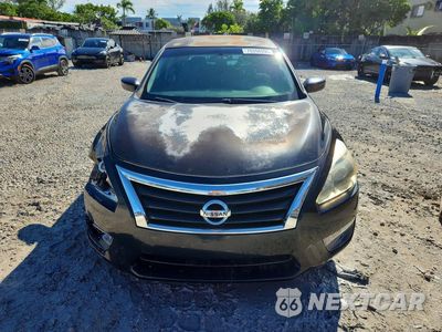 Piąte zdjęcie samochodu w środku: 2014 NISSAN ALTIMA 2.5 S VIN:1N4AL3AP0EC409166 - miniatura