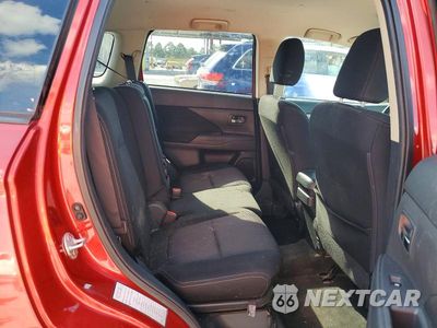 Zdjęcie 11 z 13 samochodu: 2016 MITSUBISHI OUTLANDER SE VIN:JA4AD3A39GZ001361 - miniatura