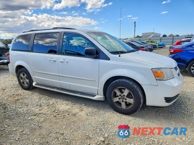 Czwarte zdjęcie samochodu z boku: 2010 DODGE GRAND CARAVAN HERO VIN:2D4RN3D17AR462899 - miniatura