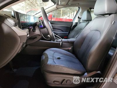 Zdjęcie 7 z 13 samochodu: 2026 HYUNDAI SONATA HYBRID LIMITED VIN:KMHL54JJ6TA150170 - miniatura