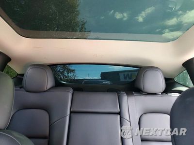 Zdjęcie 10 z 13 samochodu: 2022 TESLA MODEL Y VIN:7SAYGDEFXNF522441 - miniatura