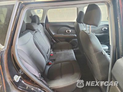 Zdjęcie 10 z 12 samochodu: 2017 KIA SOUL + VIN:KNDJP3A56H7430579 - miniatura