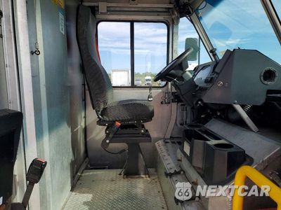 Zdjęcie 11 z 13 samochodu: 2020 FORD F59 DELIVERY TRUCK VIN:1F65F5KN5L0A03610 - miniatura