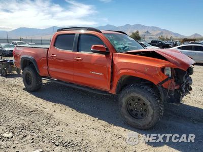 Czwarte zdjęcie samochodu z boku: 2017 TOYOTA TACOMA TRD OFF-ROAD VIN:3TMDZ5BN7HM014225 - miniatura