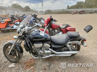 Trzecie zdjęcie samochodu z tyłu: 1999 HONDA VF750 C VIN:JH2RC4309XM500346 - miniatura