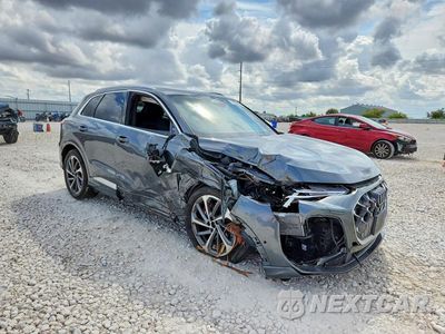 Czwarte zdjęcie samochodu z boku: 2025 AUDI SQ5 PREMIUM PLUS VIN:WA125AGU1S2076921 - miniatura