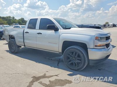 Czwarte zdjęcie samochodu z boku: 2016 CHEVROLET SILVERADO K1500 CUSTOM VIN:1GCVKPEC1GZ243334 - miniatura