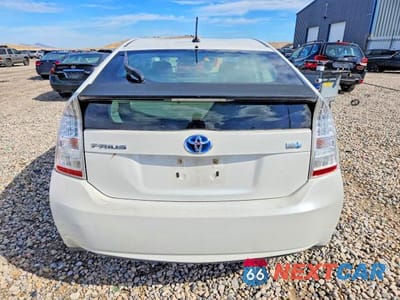 Zdjęcie 6 z 12 samochodu: 2010 TOYOTA PRIUS II VIN:JTDKN3DU0A0004138 - miniatura