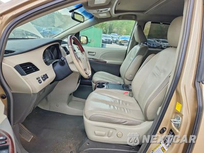 Zdjęcie 7 z 13 samochodu: 2011 TOYOTA SIENNA LIMITED 7-PASSENGER VIN:5TDYK3DC3BS059739 - miniatura