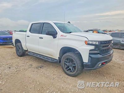 Czwarte zdjęcie samochodu z boku: 2020 CHEVROLET SILVERADO K1500 LT TRAIL BOSS VIN:3GCPYFED1LG248473 - miniatura