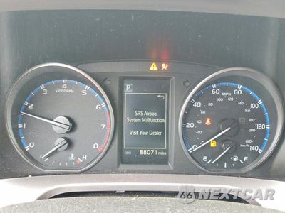 Zdjęcie 9 z 13 samochodu: 2018 TOYOTA RAV4 LE VIN:JTMBFREV1JD252396 - miniatura