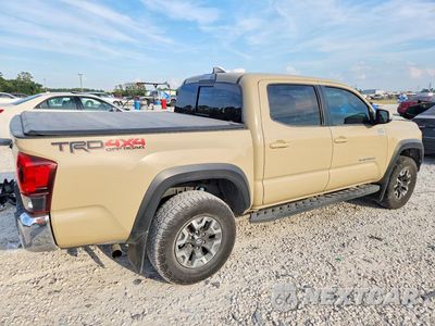 Trzecie zdjęcie samochodu z tyłu: 2018 TOYOTA TACOMA TRD OFF-ROAD VIN:3TMCZ5AN0JM169511 - miniatura