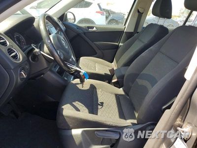Zdjęcie 7 z 12 samochodu: 2018 VOLKSWAGEN TIGUAN LIMITED VIN:WVGAV7AXXJK002351 - miniatura