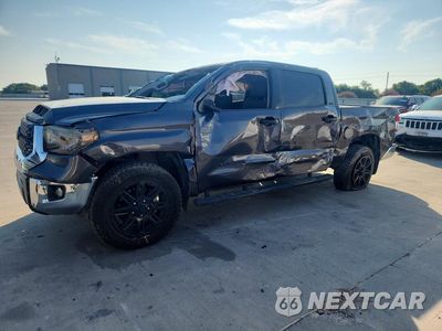 2018 TOYOTA TUNDRA CREWMAX SR5 5TFDW5F19JX743066 - główne zdjęcie licytacji z USA - miniatura