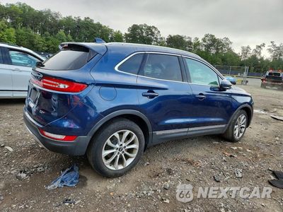 Trzecie zdjęcie samochodu z tyłu: 2017 LINCOLN MKC SELECT VIN:5LMCJ2C93HUL61994 - miniatura