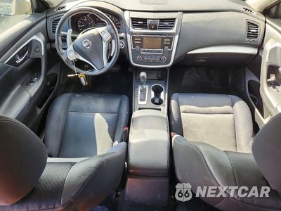 Zdjęcie 8 z 12 samochodu: 2017 NISSAN ALTIMA 2.5 SR VIN:1N4AL3AP1HC238402 - miniatura