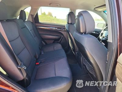 Zdjęcie 10 z 12 samochodu: 2011 KIA SORENTO LX VIN:5XYKT4A28BG181577 - miniatura