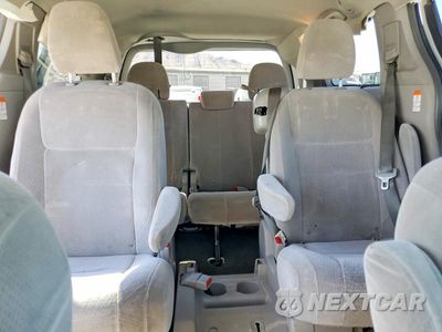 Zdjęcie 10 z 14 samochodu: 2015 TOYOTA SIENNA LE VIN:5TDKK3DC4FS587317 - miniatura