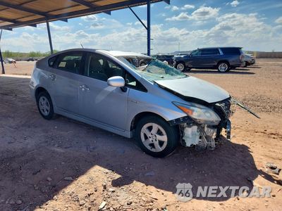 Czwarte zdjęcie samochodu z boku: 2011 TOYOTA PRIUS THREE VIN:JTDKN3DU4B5300770 - miniatura
