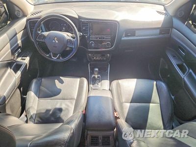 Zdjęcie 8 z 13 samochodu: 2019 MITSUBISHI OUTLANDER SE VIN:JA4AD3A39KZ034806 - miniatura