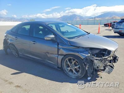 Czwarte zdjęcie samochodu z boku: 2013 FORD FOCUS SE VIN:1FADP3F25DL124895 - miniatura