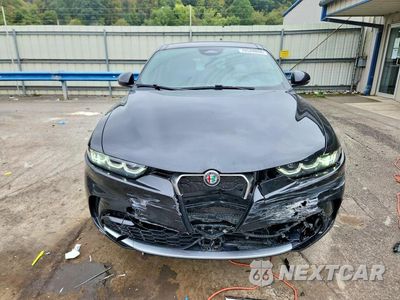 Piąte zdjęcie samochodu w środku: 2024 ALFA ROMEO TONALE TI VIN:ZASPATCW8R3049878 - miniatura
