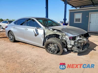 Czwarte zdjęcie samochodu z boku: 2025 LEXUS ES 300H BASE VIN:58ADA1C13SU054370 - miniatura