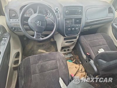 Zdjęcie 8 z 13 samochodu: 2011 DODGE GRAND CARAVAN EXPRESS VIN:2D4RN4DG2BR726087 - miniatura