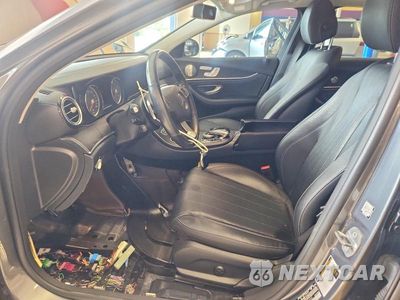Zdjęcie 7 z 12 samochodu: 2018 MERCEDES-BENZ E 400 4MATIC VIN:WDDZF6GB2JA425205 - miniatura