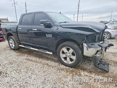 Czwarte zdjęcie samochodu z boku: 2018 RAM 1500 SLT VIN:3C6RR7LGXJG235315 - miniatura