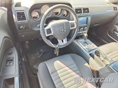 Zdjęcie 8 z 12 samochodu: 2014 DODGE CHALLENGER SXT VIN:2C3CDYAG3EH153121 - miniatura