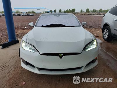 Piąte zdjęcie samochodu w środku: 2016 TESLA MODEL S VIN:5YJSA1E14GF150010 - miniatura