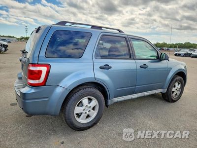 Trzecie zdjęcie samochodu z tyłu: 2010 FORD ESCAPE XLT VIN:1FMCU0DG9AKA01609 - miniatura