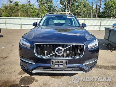 Piąte zdjęcie samochodu w środku: 2017 VOLVO XC90 T6 VIN:YV4A22PK8H1176539 - miniatura