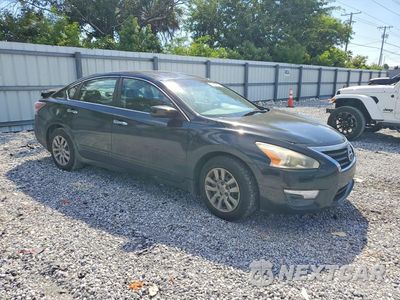 Czwarte zdjęcie samochodu z boku: 2015 NISSAN ALTIMA 2.5 S VIN:1N4AL3AP0FC582154 - miniatura