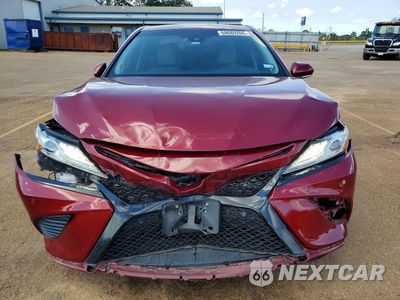 Piąte zdjęcie samochodu w środku: 2018 TOYOTA CAMRY XSE VIN:4T1B61HKXJU571942 - miniatura