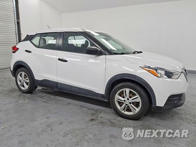Czwarte zdjęcie samochodu z boku: 2020 NISSAN KICKS S VIN:3N1CP5BV3LL574603 - miniatura