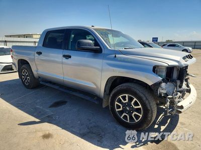 Czwarte zdjęcie samochodu z boku: 2014 TOYOTA TUNDRA CREWMAX SR5 VIN:5TFEM5F16EX075601 - miniatura